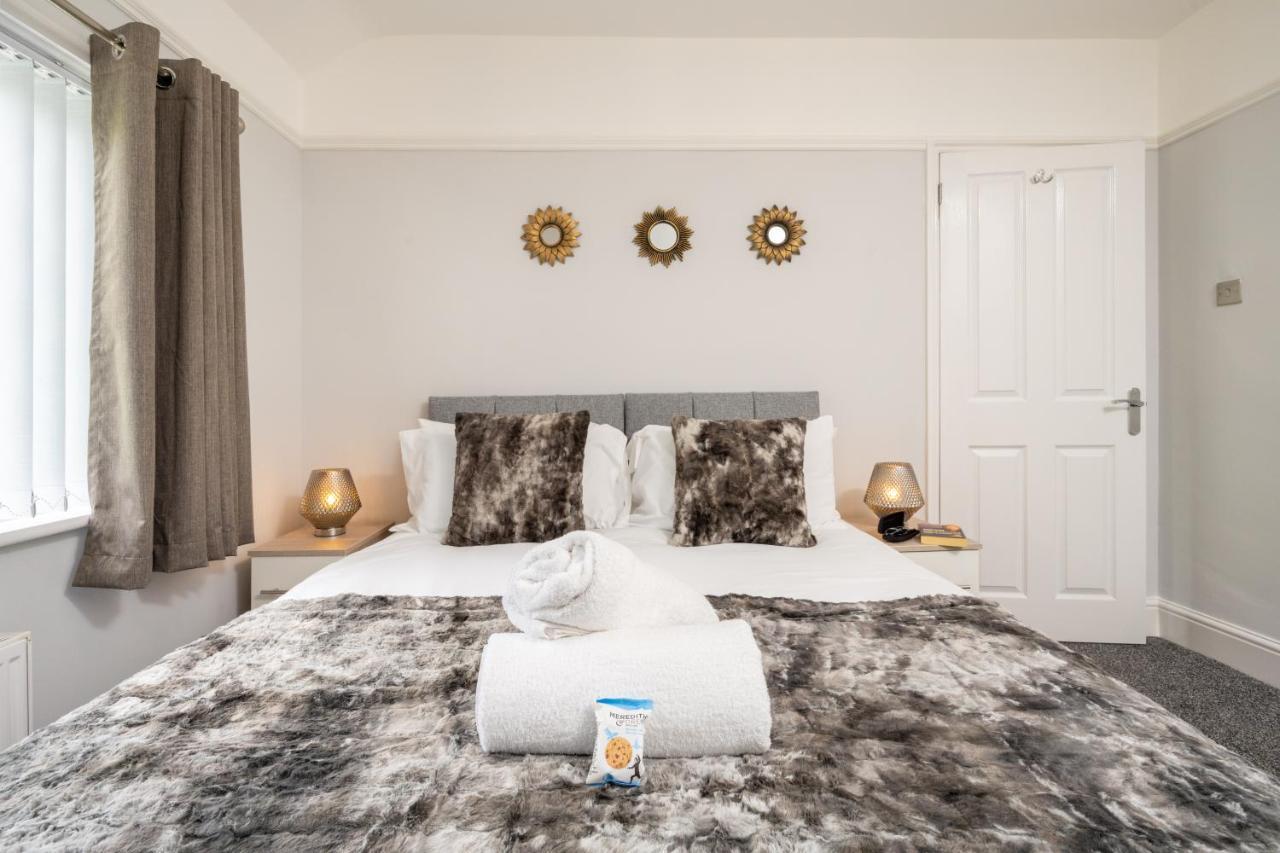Mulberry House - Luxurious And Modern 4-Bed In Solihull Near Nec,Jlr, Airport, Resorts World, Hs2 Zewnętrze zdjęcie