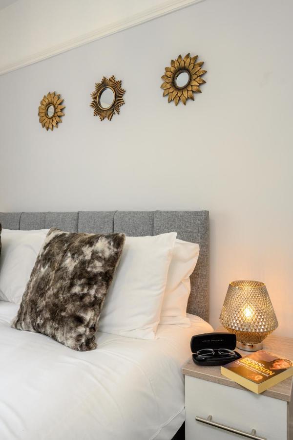 Mulberry House - Luxurious And Modern 4-Bed In Solihull Near Nec,Jlr, Airport, Resorts World, Hs2 Zewnętrze zdjęcie